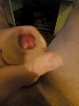 Snapshot of anderssonskuk chatting on 13, 10, 2025 anderssonskuk online show from 13, 10, 2025