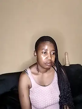 queenbboobs online show from 15, 10, 2025