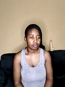 queenbboobs online show from 24, 10, 2025