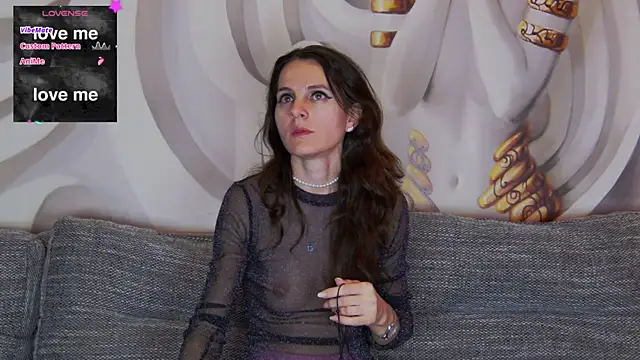 hailey peach online show from 19, 2, 2025