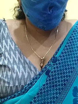 mallu-sumi online show from 6, 3, 2025