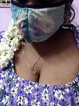 Snapshot of mallu-sumi chatting on 18, 7, 2026 mallu-sumi online show from 18, 7, 2026
