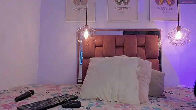 kristakinnky online show from 26, 9, 2025