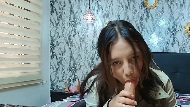 Snapshot of Emily_Trujillo chatting on 14, 3, 2025 Emily Trujillo online show from 14, 3, 2025