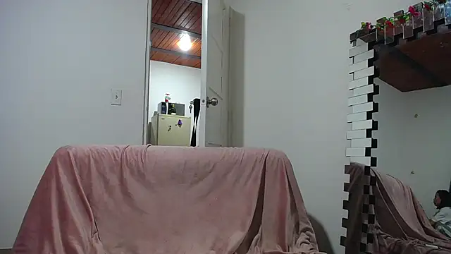 Snapshot of merlin-18 chatting on 20, 12, 2024 merlin-18 online show from 20, 12, 2024