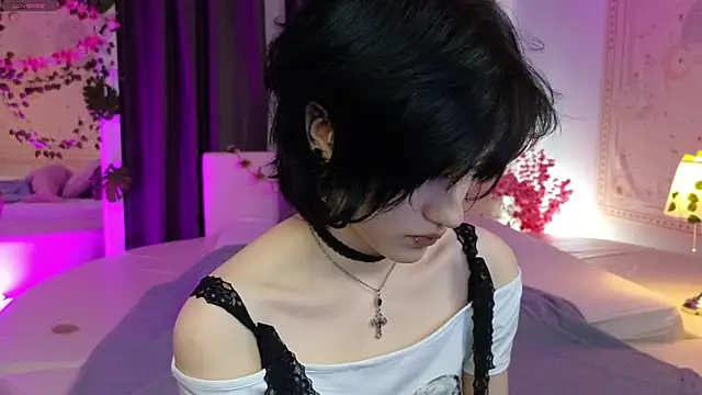 dark vamp  online show from 28, 2, 2025