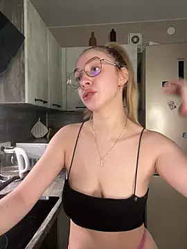 Kitty Katrine online show from 7, 3, 2026