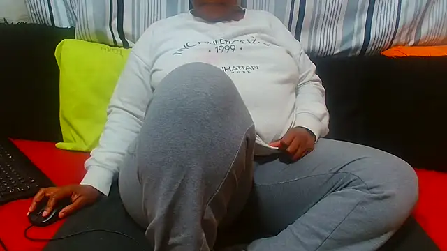 Snapshot of AfricanBigAssxx98 chatting on 3, 6, 2026 AfricanBigAssxx98 online show from 3, 6, 2026