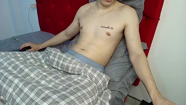 NicoDavisHere online show from 28, 10, 2025