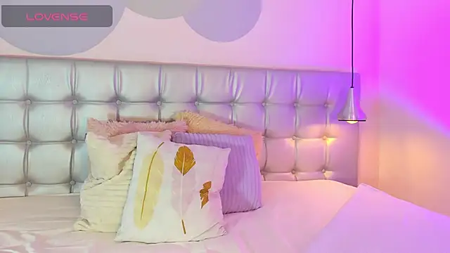 Axel brunette1 online show from 1, 2, 2025