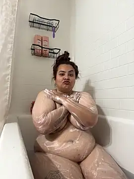 Snapshot of DatBishYouMiss chatting on 13, 11, 2025 DatBishYouMiss online show from 13, 11, 2025