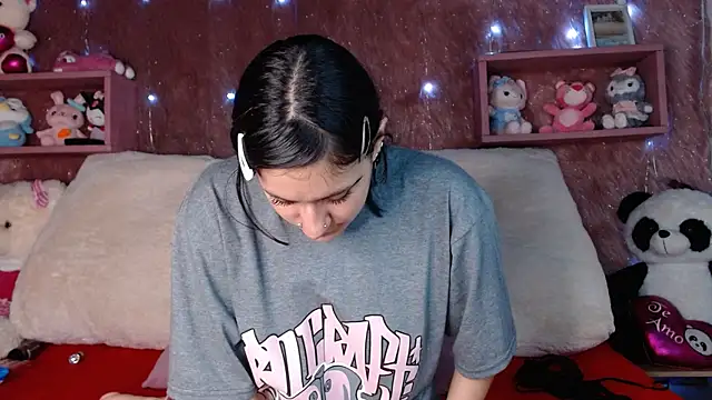 Nina Ethan online show from 8, 12, 2024