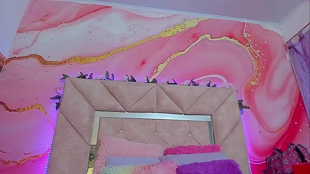 Taylor  cooper online show from 24, 9, 2025