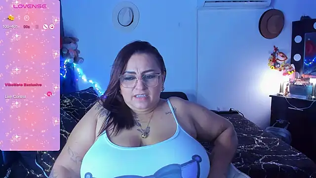 Ivonnee   online show from 18, 1, 2025