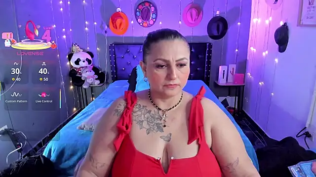 Ivonnee   online show from 4, 12, 2025