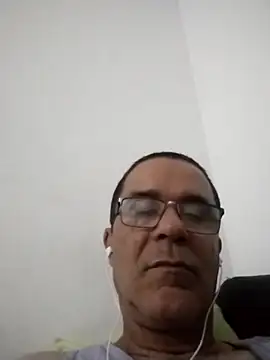 Snapshot of barboza991 chatting on 8, 5, 2026 barboza991 online show from 8, 5, 2026