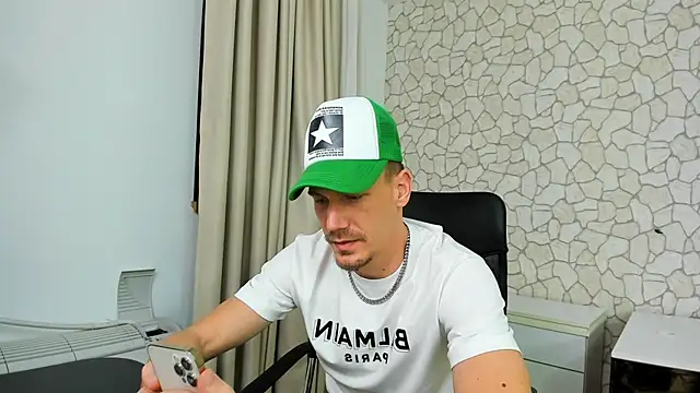 Snapshot of MateoBenjaminX chatting on 7, 1, 2025 MateoBenjaminX online show from 7, 1, 2025