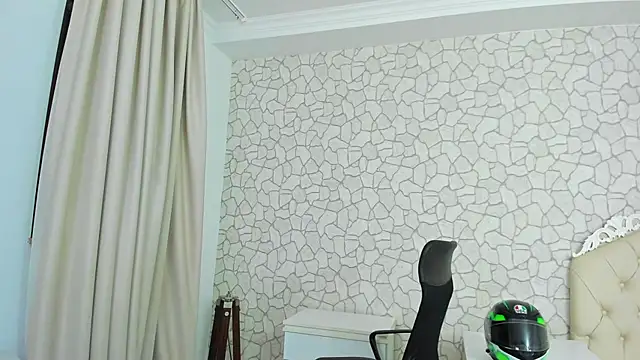 Snapshot of MateoBenjaminX chatting on 5, 2, 2025 MateoBenjaminX online show from 5, 2, 2025