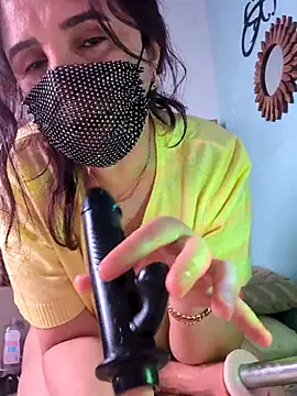 Snapshot of Lina_lolo chatting on 6, 4, 2026 Lina lolo online show from 6, 4, 2026