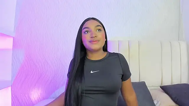 Snapshot of kayna_gomez chatting on 25, 11, 2025 kayna gomez online show from 25, 11, 2025