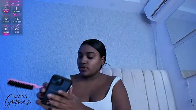 Snapshot of kayna_gomez chatting on 4, 12, 2025 kayna gomez online show from 4, 12, 2025