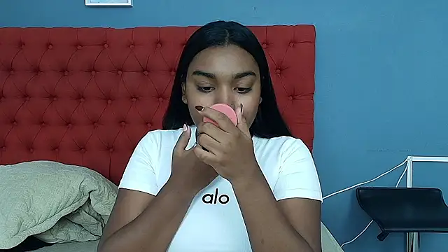 Snapshot of kayna_gomez chatting on 5, 3, 2026 kayna gomez online show from 5, 3, 2026