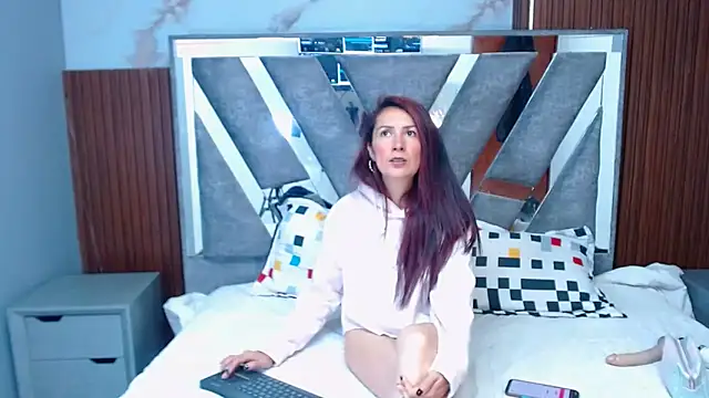 saray hot202cl online show from 10, 3, 2026