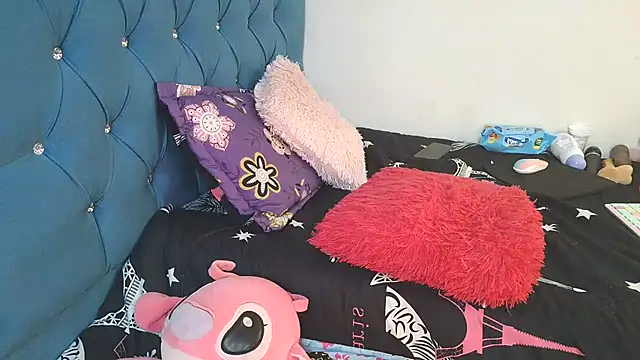 Milkdulce1 online show from 15, 1, 2026