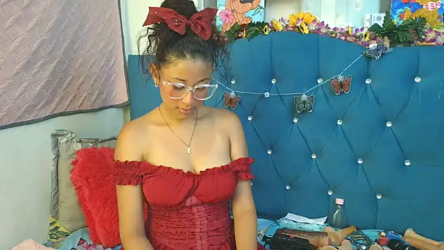 Milkdulce1 online show from 16, 4, 2026