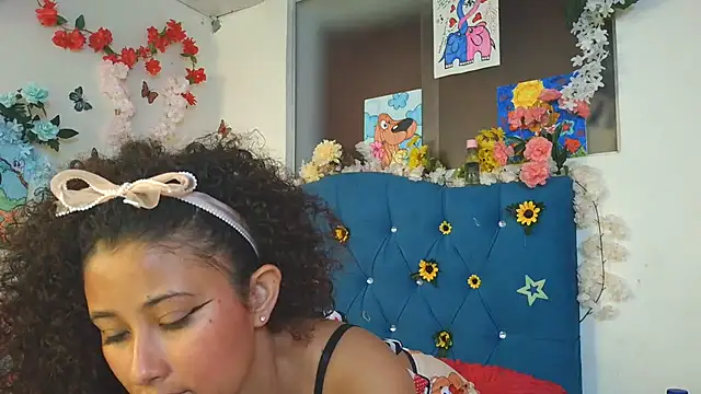 Milkdulce1 online show from 14, 7, 2026