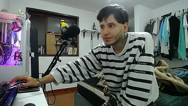 Snapshot of esjrobles chatting on 3, 1, 2025 esjrobles online show from 3, 1, 2025