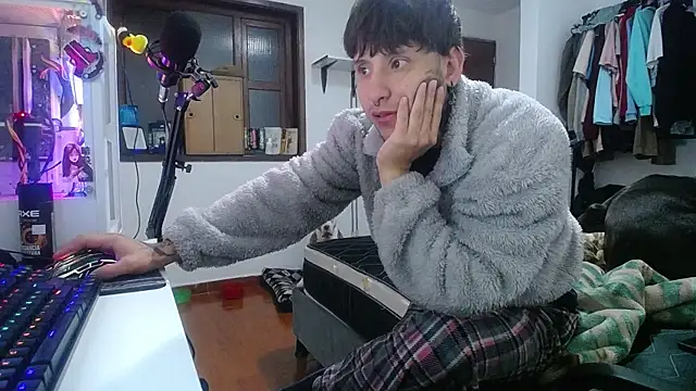 Snapshot of esjrobles chatting on 7, 1, 2025 esjrobles online show from 7, 1, 2025