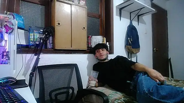 Snapshot of esjrobles chatting on 11, 2, 2025 esjrobles online show from 11, 2, 2025