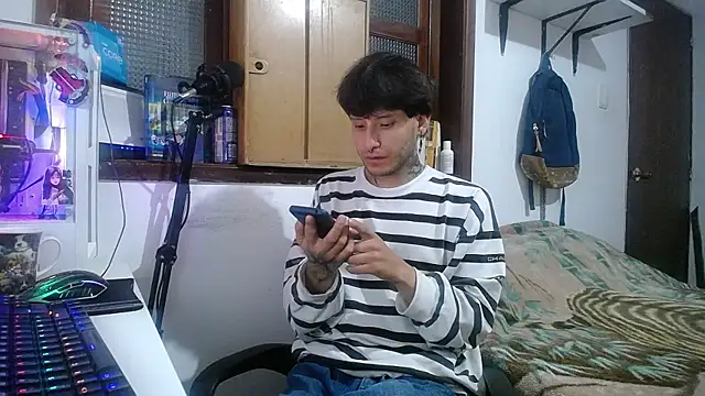 Snapshot of esjrobles chatting on 13, 2, 2025 esjrobles online show from 13, 2, 2025