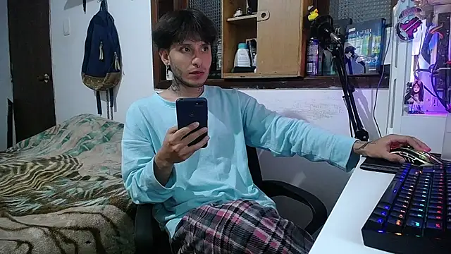 Snapshot of esjrobles chatting on 4, 3, 2025 esjrobles online show from 4, 3, 2025