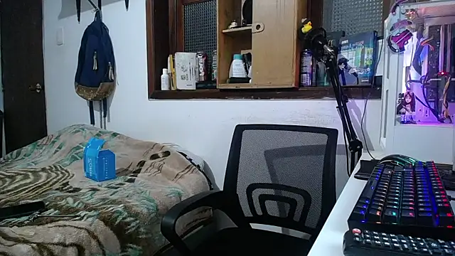 Snapshot of esjrobles chatting on 4, 3, 2025 esjrobles online show from 4, 3, 2025