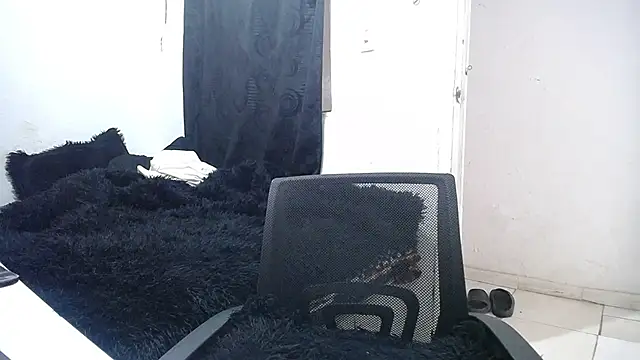 Snapshot of esjrobles chatting on 8, 9, 2025 esjrobles online show from 8, 9, 2025