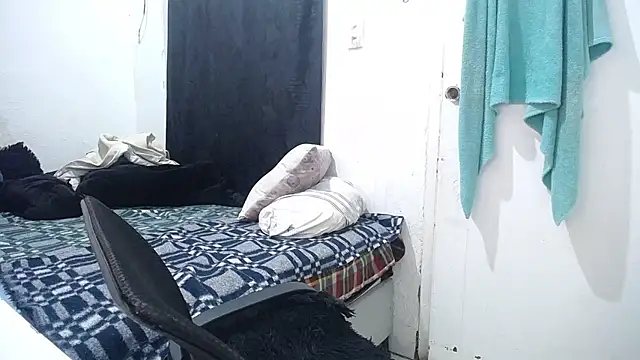 Snapshot of esjrobles chatting on 12, 9, 2025 esjrobles online show from 12, 9, 2025