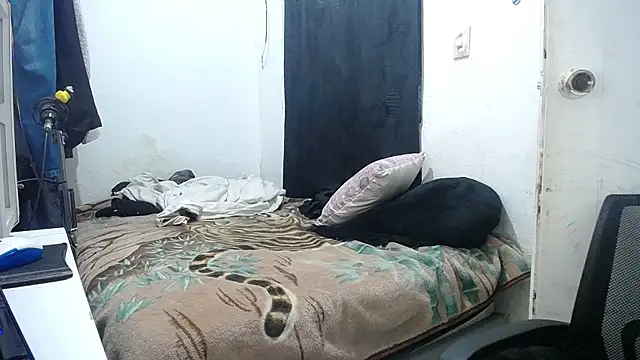 Snapshot of esjrobles chatting on 16, 10, 2025 esjrobles online show from 16, 10, 2025