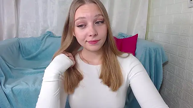 bellaa love  online show from 24, 9, 2025