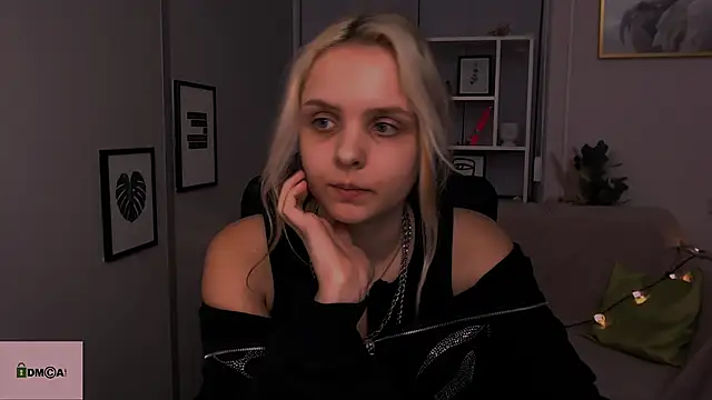 Snapshot of anna_sunshines chatting on 8, 1, 2025 anna sunshines online show from 8, 1, 2025