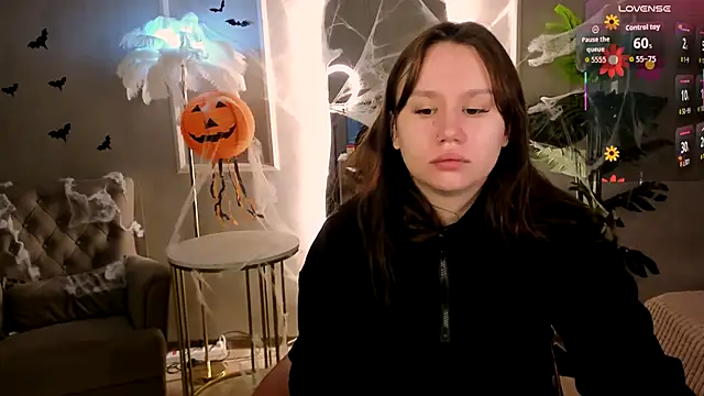 Snapshot of Alisia_Mars chatting on 19, 10, 2025 Alisia Mars online show from 19, 10, 2025