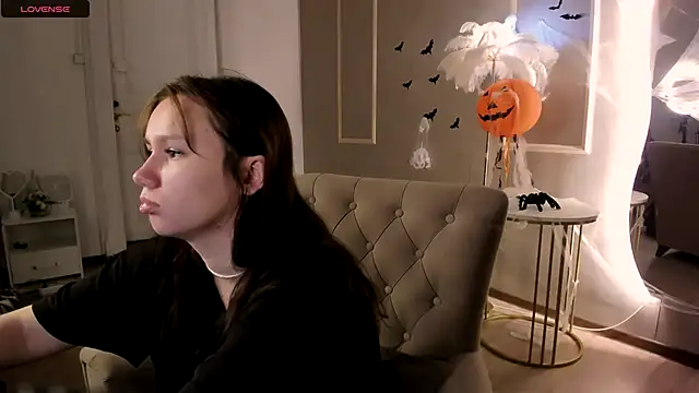 Snapshot of Alisia_Mars chatting on 23, 10, 2025 Alisia Mars online show from 23, 10, 2025