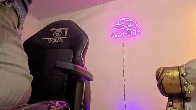 Snapshot of Laylafoxy_tay chatting on 13, 3, 2026 Laylafoxy tay online show from 13, 3, 2026