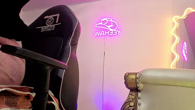 Snapshot of Laylafoxy_tay chatting on 14, 3, 2026 Laylafoxy tay online show from 14, 3, 2026