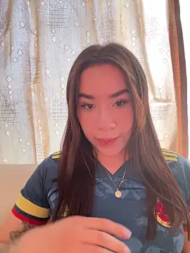 Snapshot of Im_Valen_Cute chatting on 5, 3, 2026 Im Valen Cute online show from 5, 3, 2026