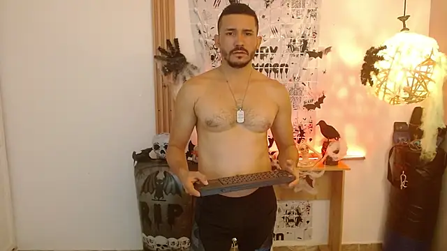 Snapshot of Reiko_85_ chatting on 28, 10, 2025 Reiko 85 online show from 28, 10, 2025