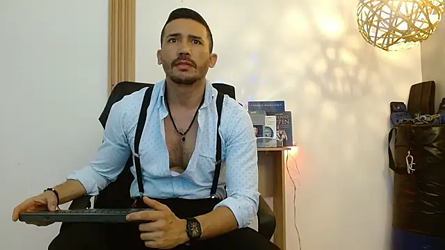 Snapshot of Reiko_85_ chatting on 11, 11, 2025 Reiko 85 online show from 11, 11, 2025