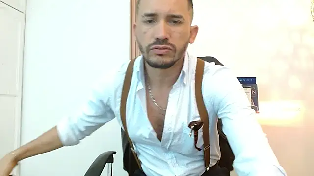 Snapshot of Reiko_85_ chatting on 22, 11, 2025 Reiko 85 online show from 22, 11, 2025