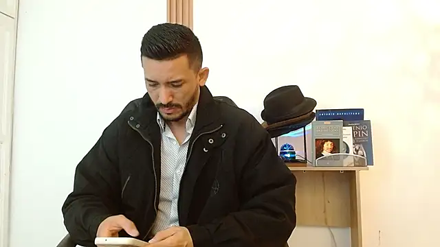 Snapshot of Reiko_85_ chatting on 30, 11, 2025 Reiko 85 online show from 30, 11, 2025